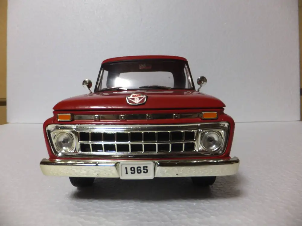 Ford F100 Pickup 1965 Sun Star 1:18 – foto 3